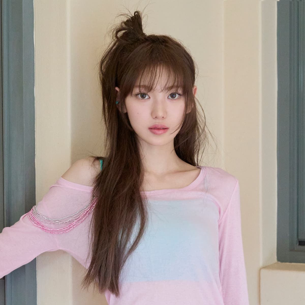 SUI of KiiiKiii official profile portrait